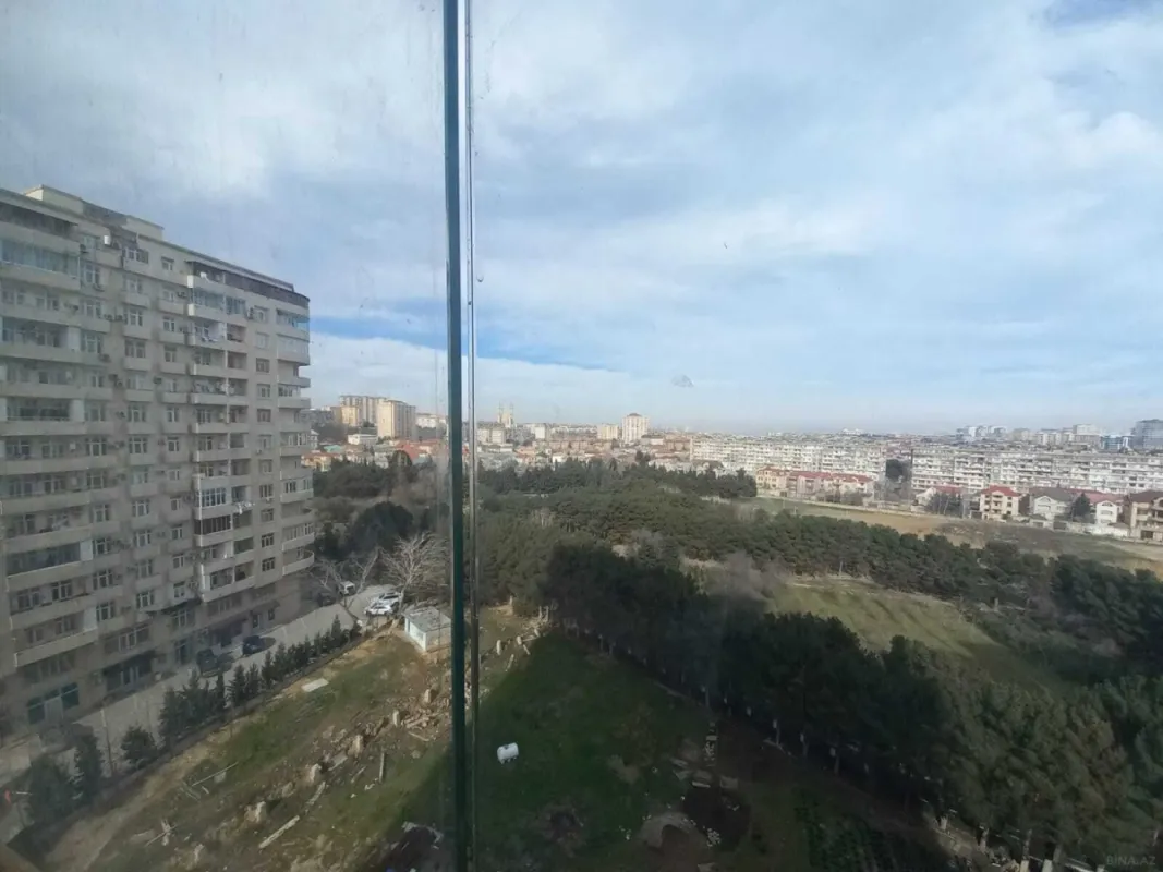 Satılır 3 otaqlı mənzil 128.7 m²