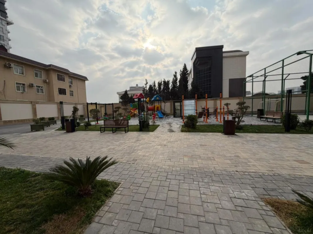 Satılır 2 otaqlı mənzil 60 m²