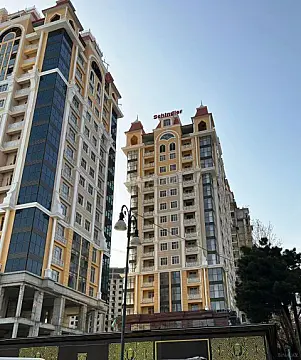 Satılır 3 otaqlı mənzil 121.5 m²