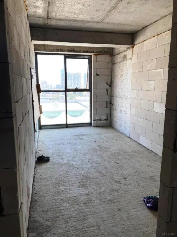 Satılır 3 otaqlı mənzil 121.5 m²