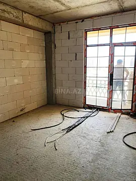 Satılır 3 otaqlı mənzil 121.5 m²