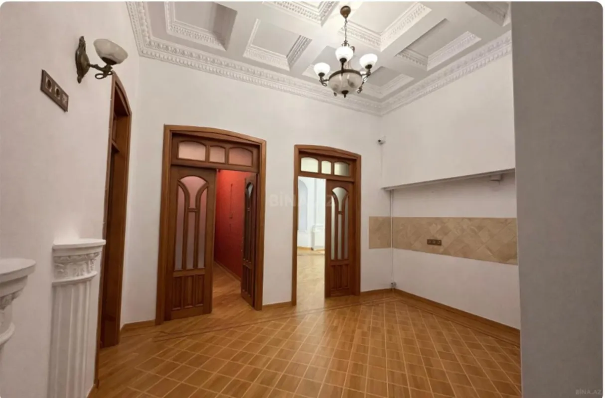 Kirayə verilir 3 otaqlı ofis 90 m²