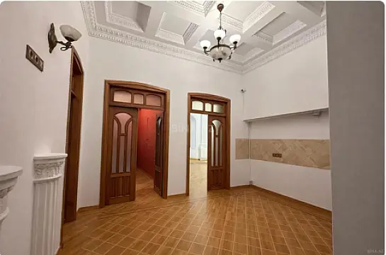 Kirayə verilir 3 otaqlı ofis 90 m²