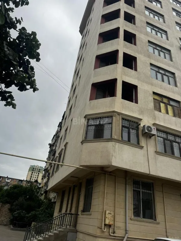 Satılır 3 otaqlı mənzil 125 m²