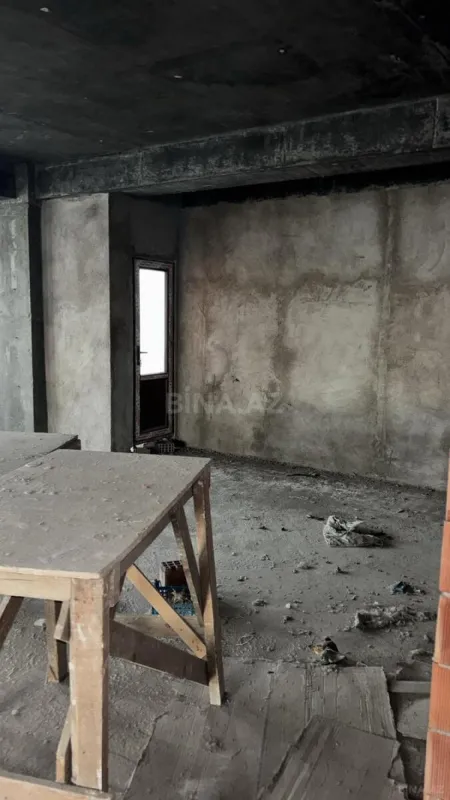 Satılır 3 otaqlı mənzil 125 m²