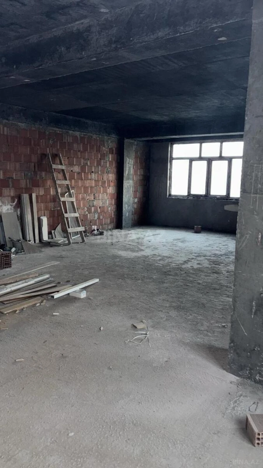 Satılır 3 otaqlı mənzil 125 m²