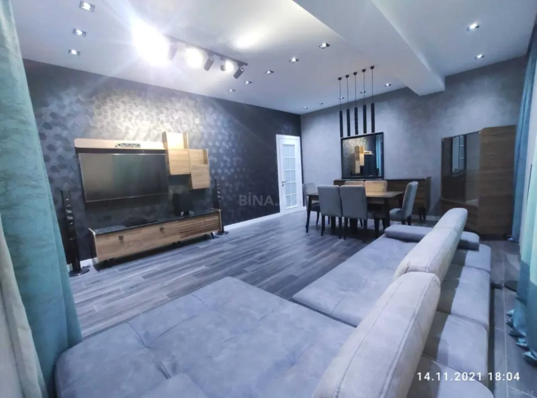 Kirayə verilir 2 otaqlı mənzil 92.5 m²