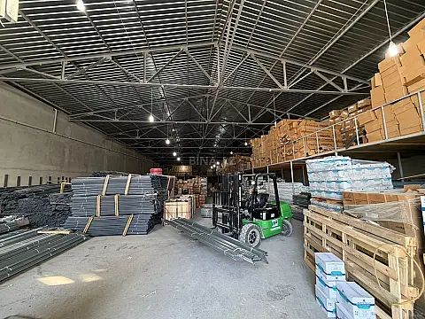 Kirayə verilir obyekt 1400 m²