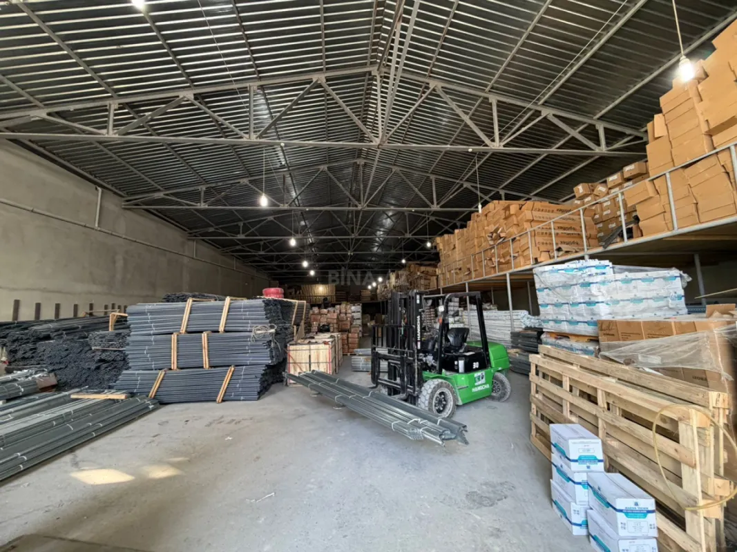 Kirayə verilir obyekt 1400 m²