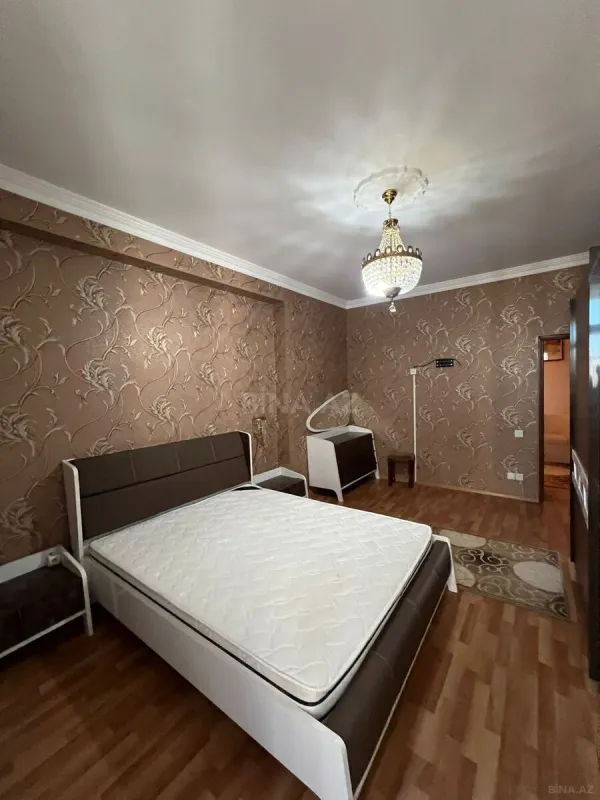 Satılır 3 otaqlı mənzil 125 m²