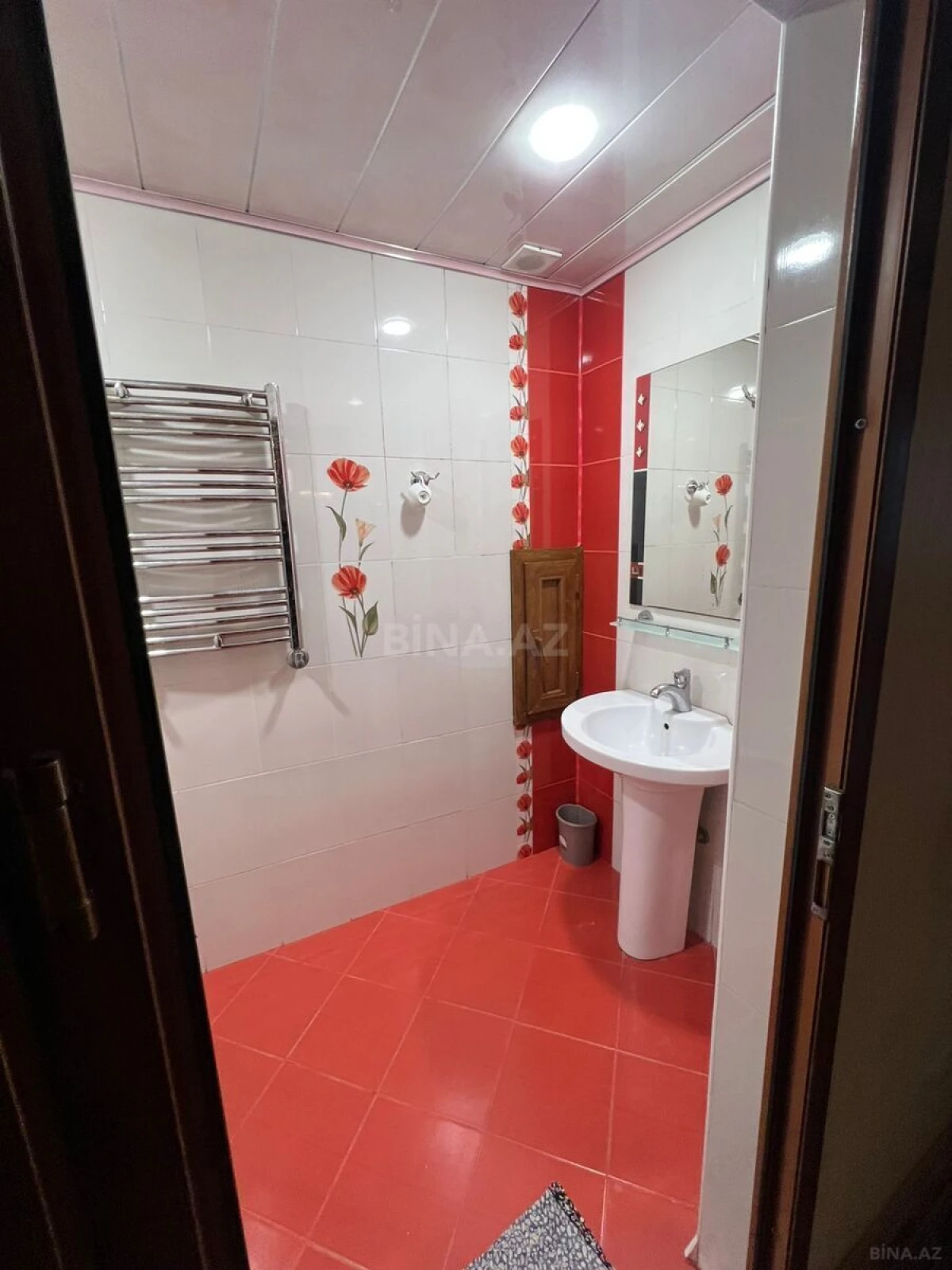Satılır 3 otaqlı mənzil 125 m²