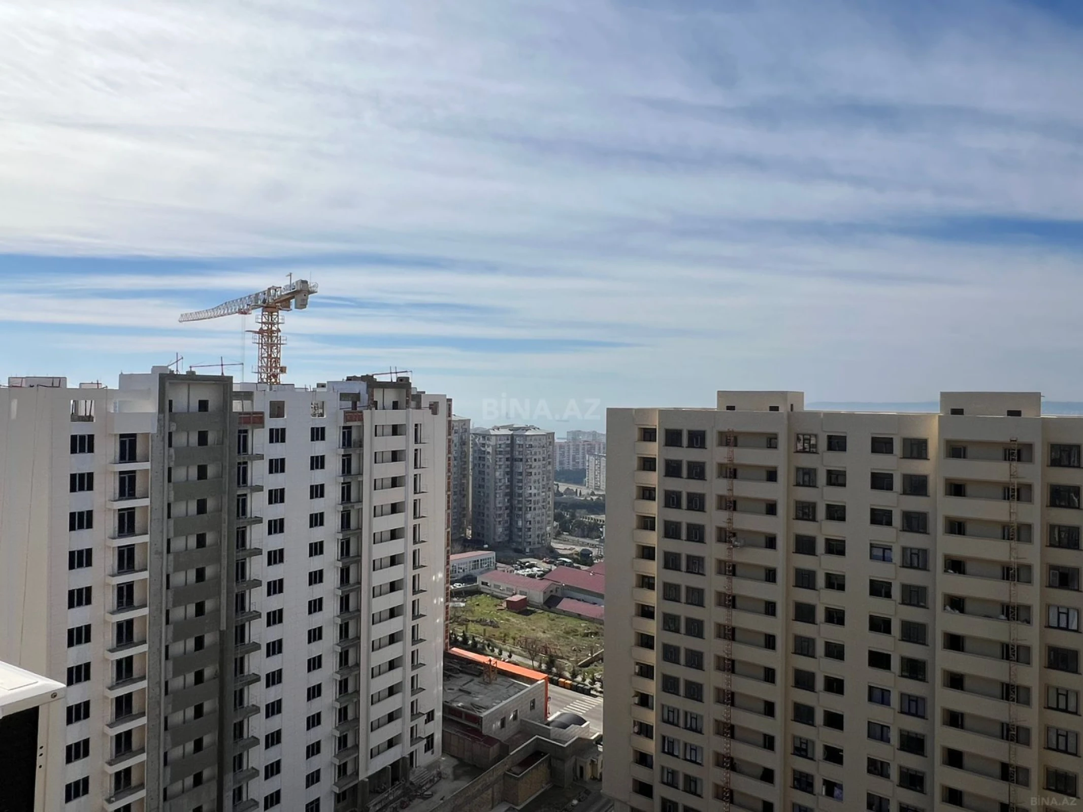Satılır 3 otaqlı mənzil 125 m²