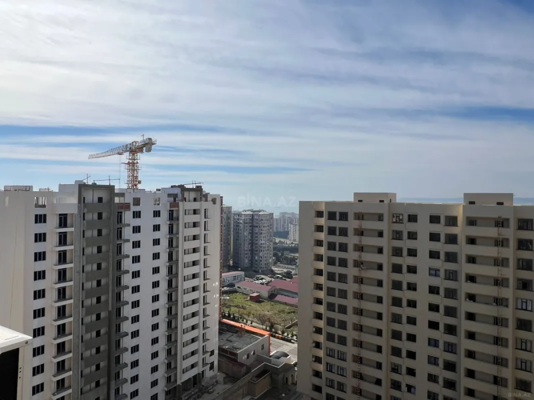 Satılır 3 otaqlı mənzil 125 m²