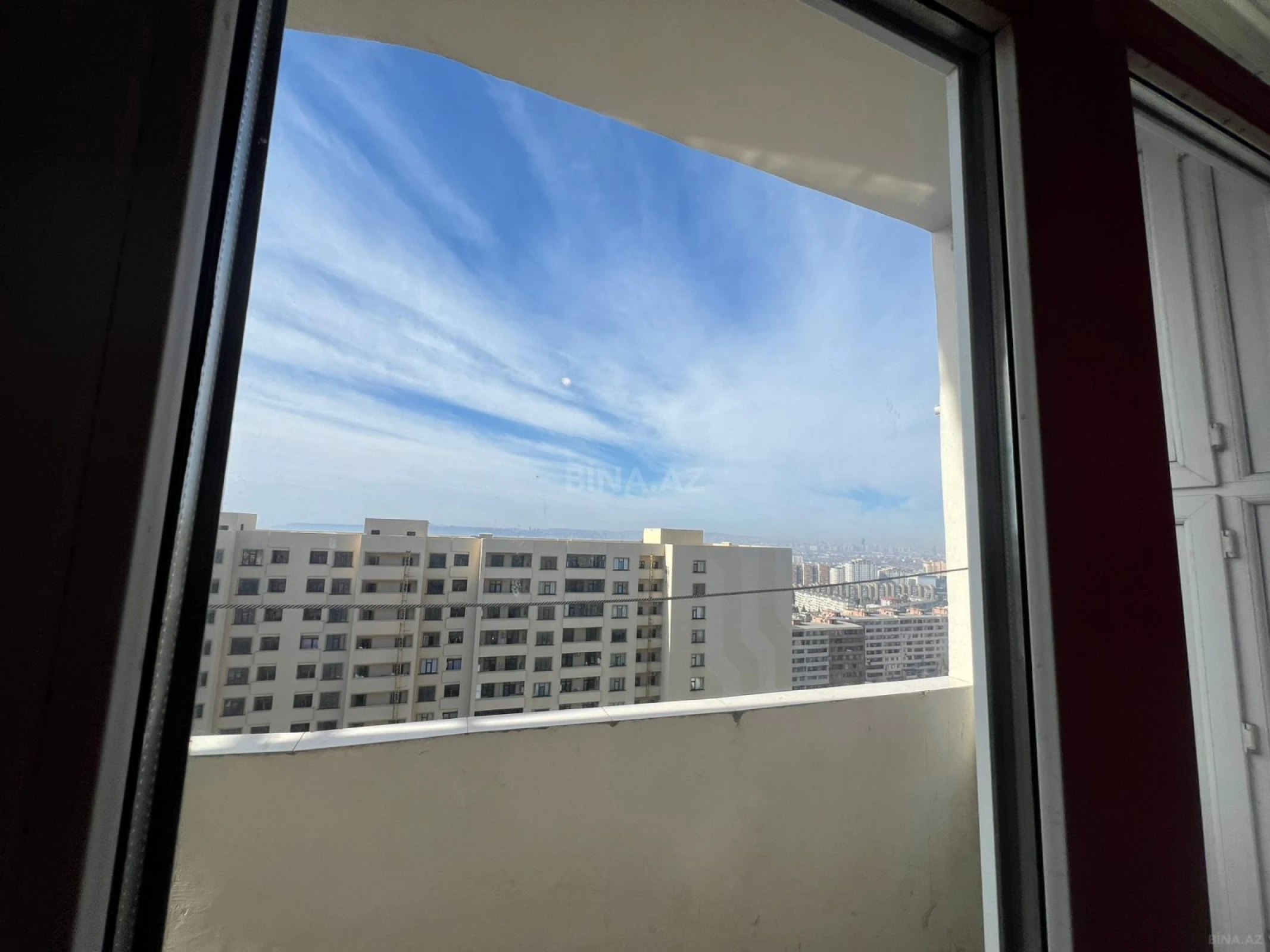 Satılır 3 otaqlı mənzil 125 m²