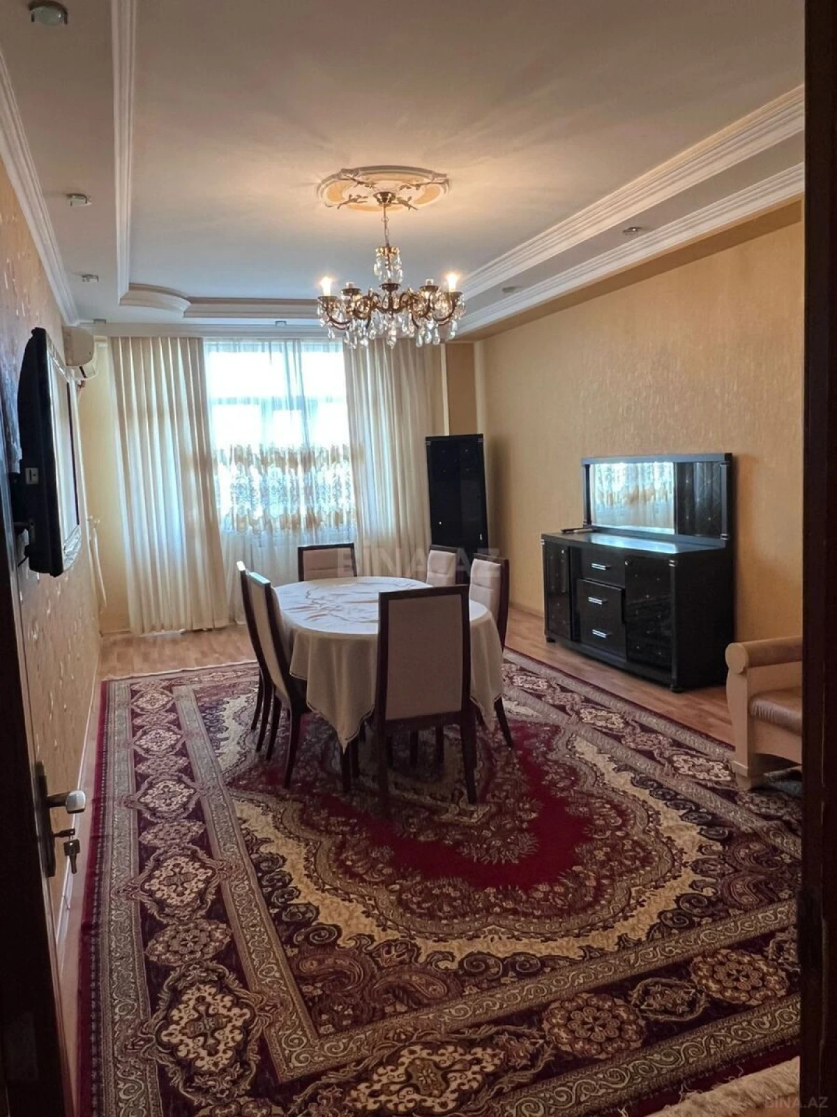 Satılır 3 otaqlı mənzil 125 m²
