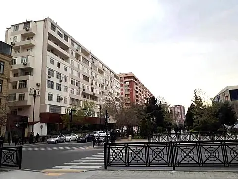 Kirayə verilir 1 otaqlı mənzil 42 m²