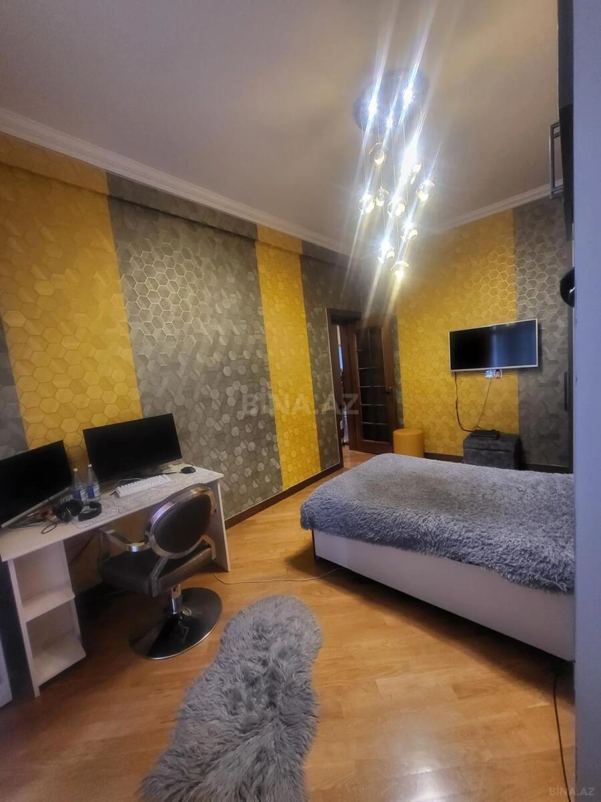 Kirayə verilir 4 otaqlı mənzil 185 m²