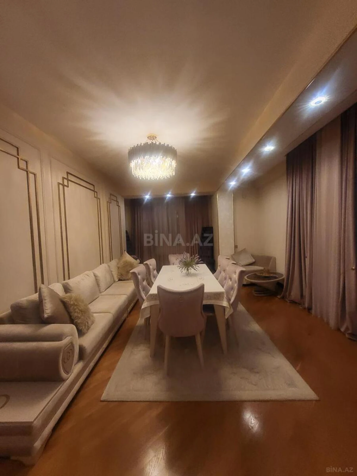 Kirayə verilir 4 otaqlı mənzil 185 m²