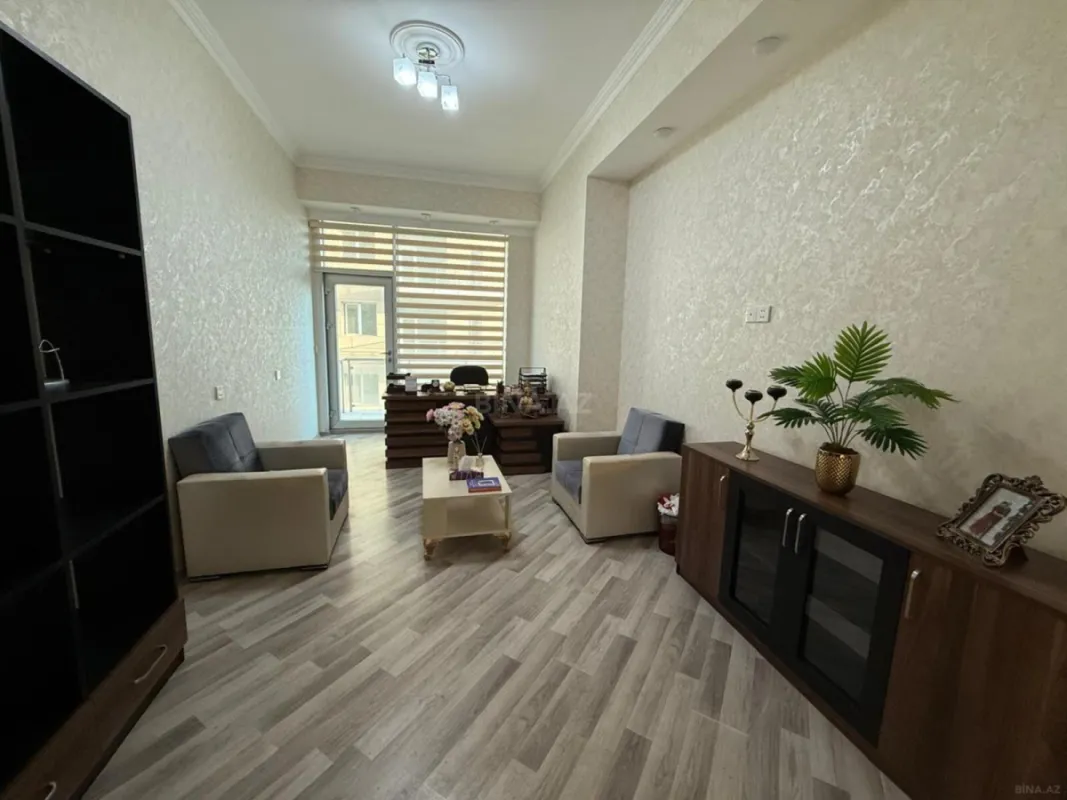 Kirayə verilir 2 otaqlı ofis 120 m²