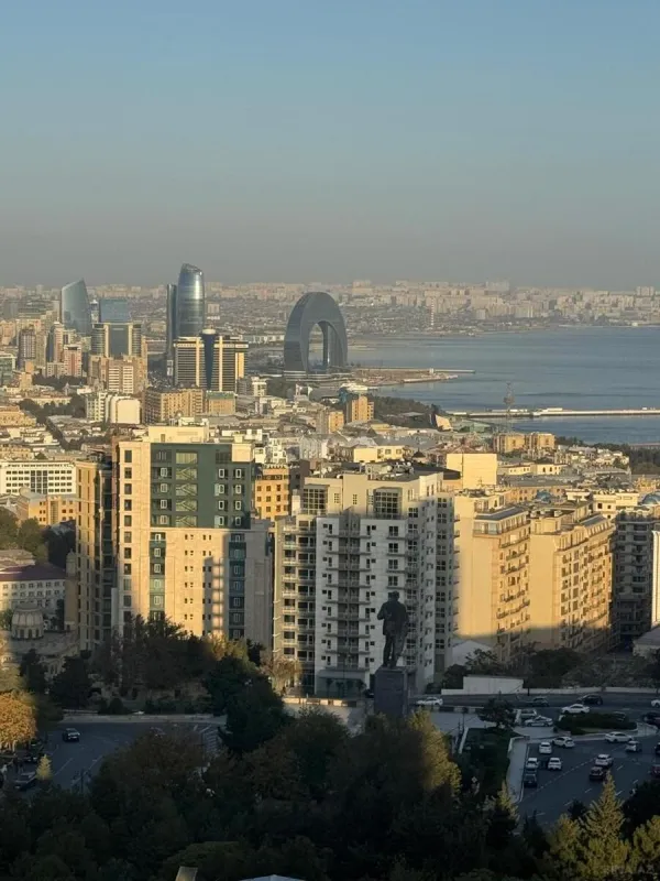 Kirayə verilir 2 otaqlı ofis 120 m²