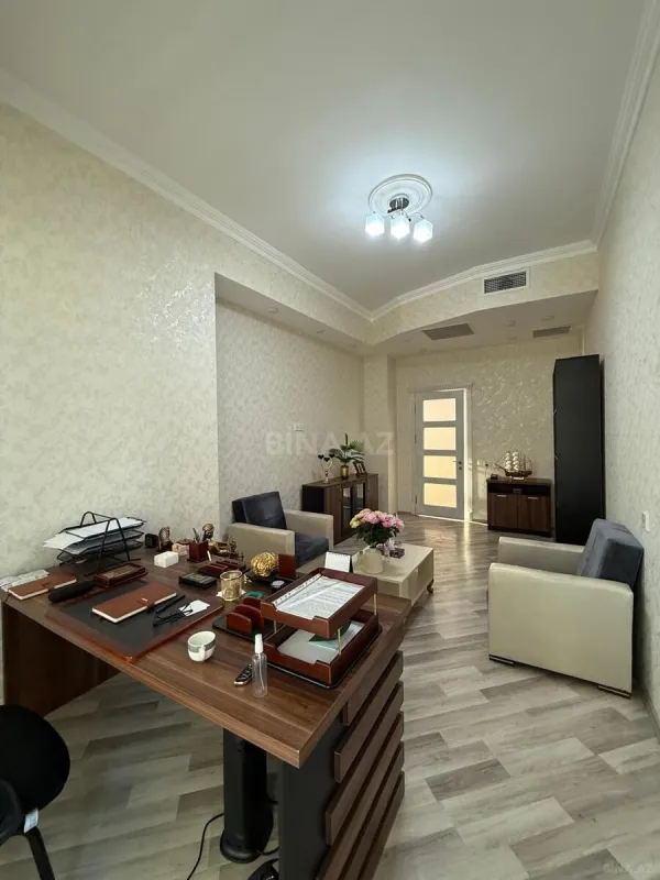Kirayə verilir 2 otaqlı ofis 120 m²