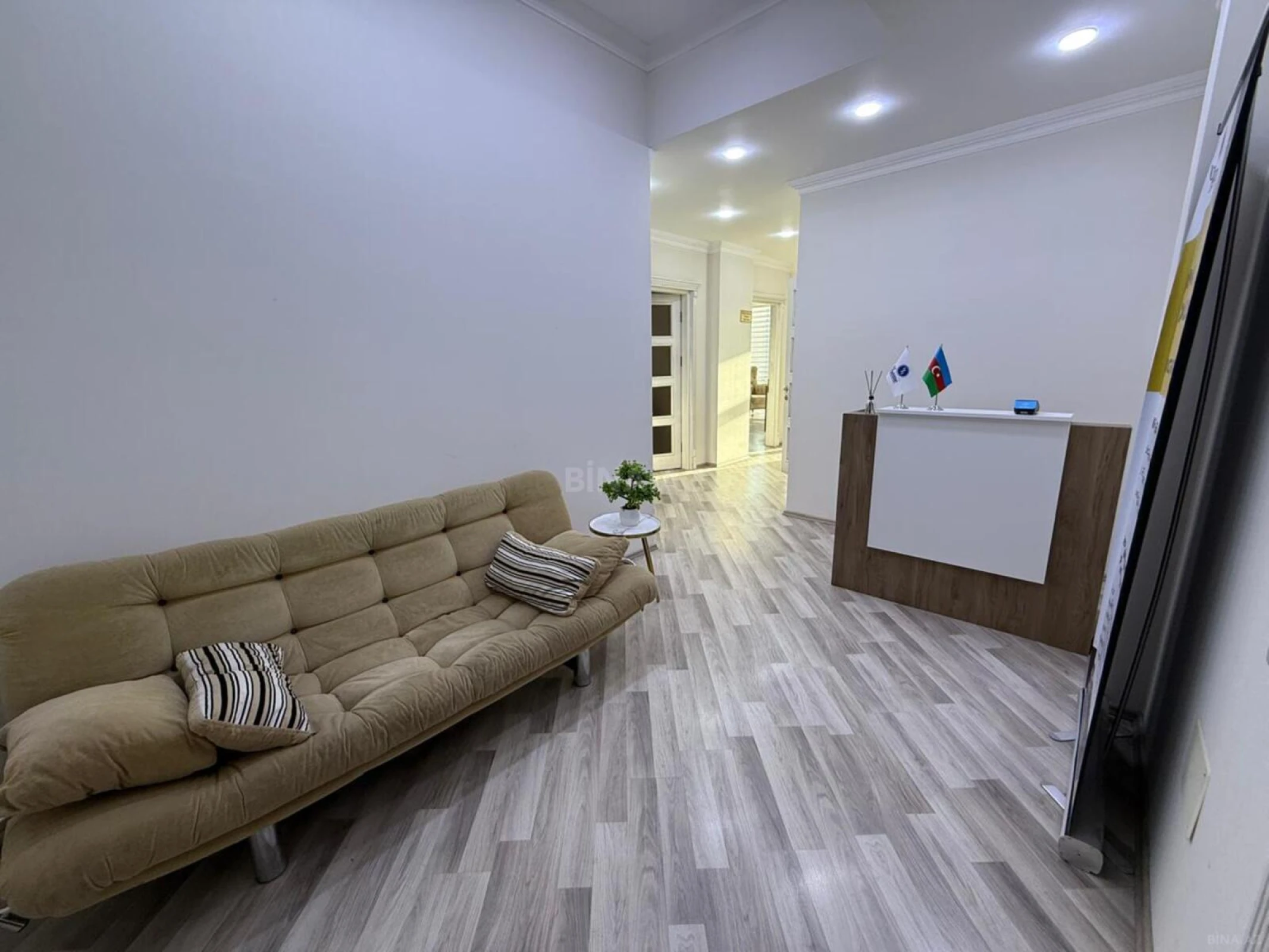Kirayə verilir 2 otaqlı ofis 120 m²