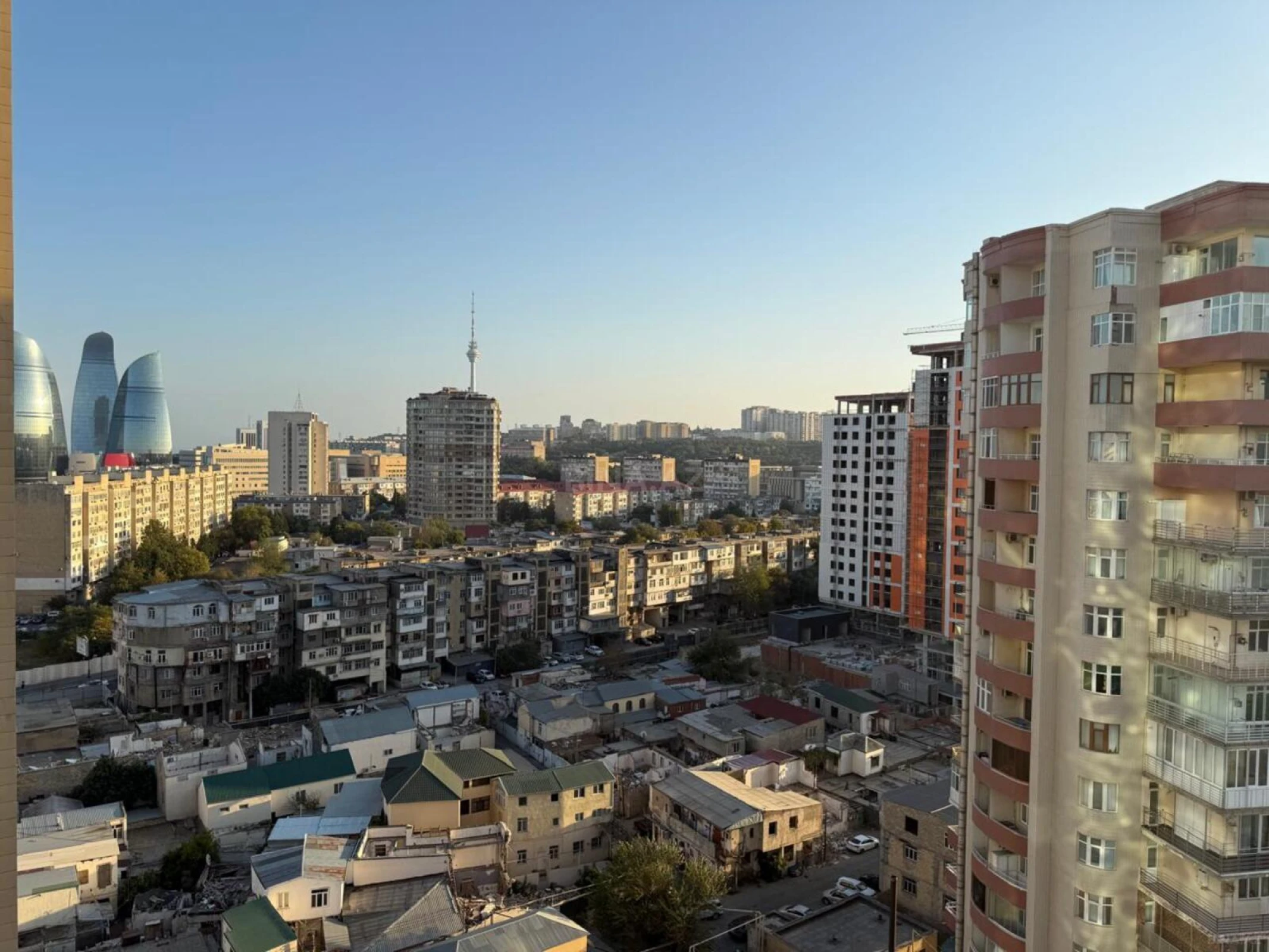 Kirayə verilir 2 otaqlı ofis 120 m²