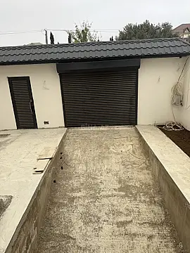 Satılır 7 otaqlı həyət evi 390 m²