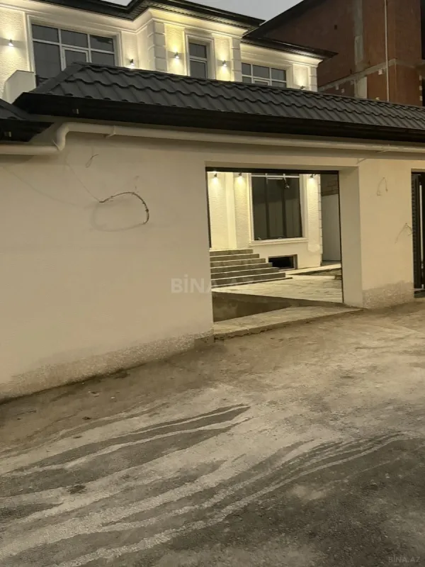 Satılır 7 otaqlı həyət evi 390 m²