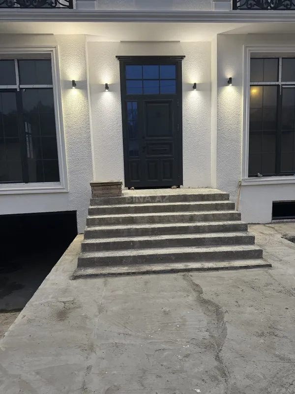Satılır 7 otaqlı həyət evi 390 m²