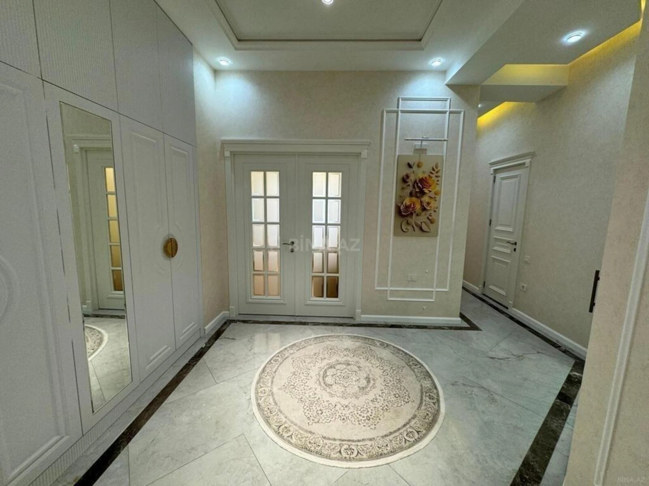Kirayə verilir 2 otaqlı mənzil 76 m²