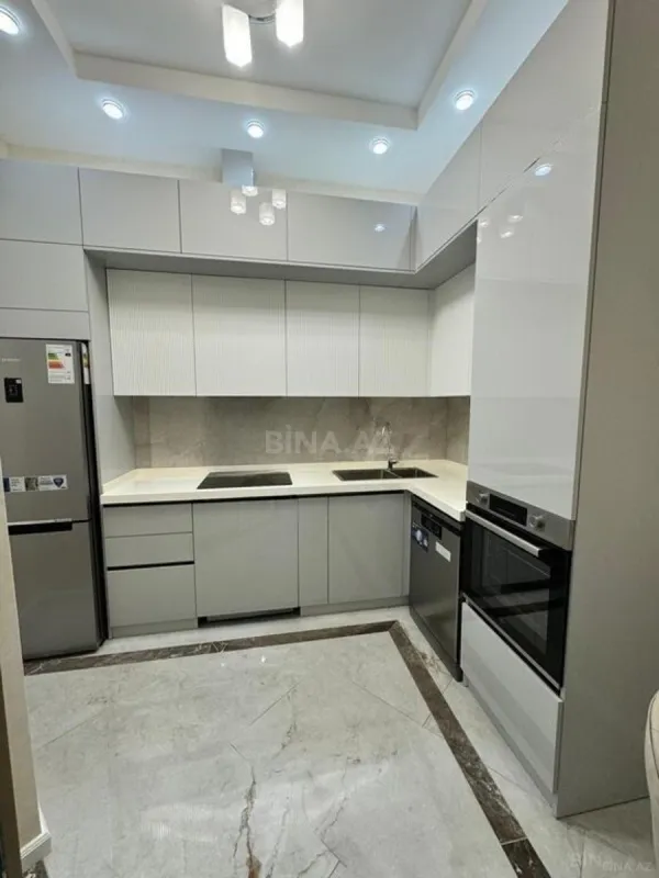 Kirayə verilir 2 otaqlı mənzil 76 m²