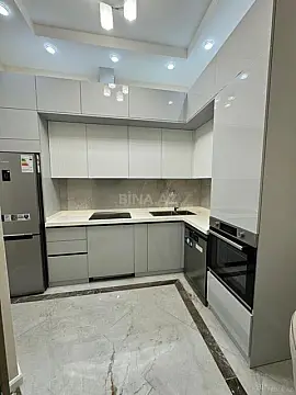 Kirayə verilir 2 otaqlı mənzil 76 m²