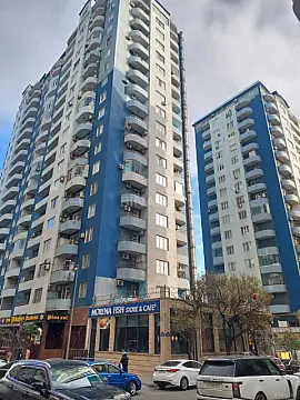 Satılır 4 otaqlı mənzil 170 m²