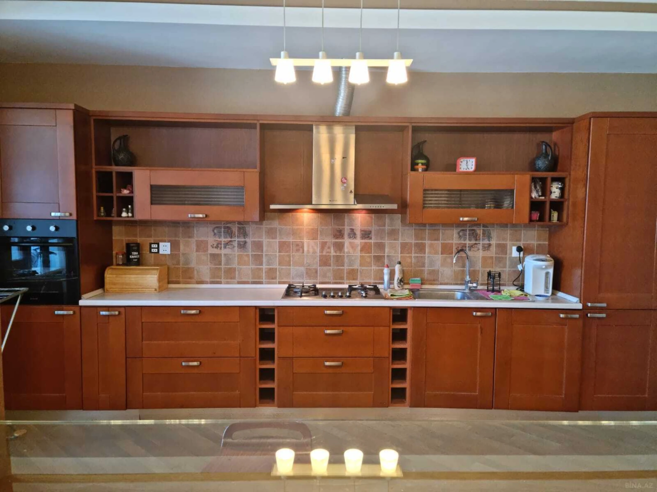 Satılır 4 otaqlı mənzil 170 m²