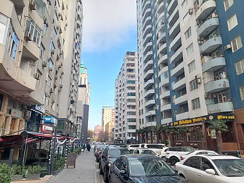 Satılır 4 otaqlı mənzil 170 m² — Bakı, Nizami 4 otaq 170.00 m²