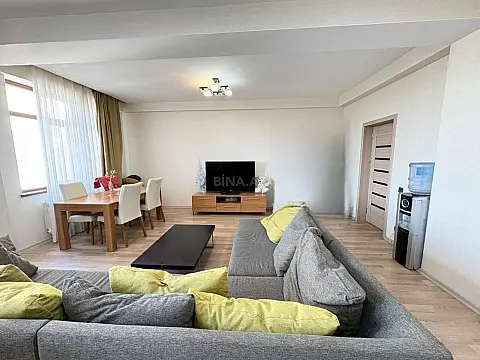 Satılır 2 otaqlı mənzil 93 m²