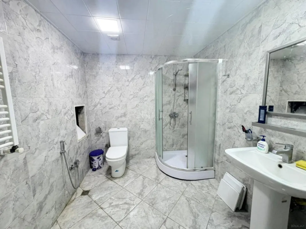 Satılır 2 otaqlı mənzil 93 m²