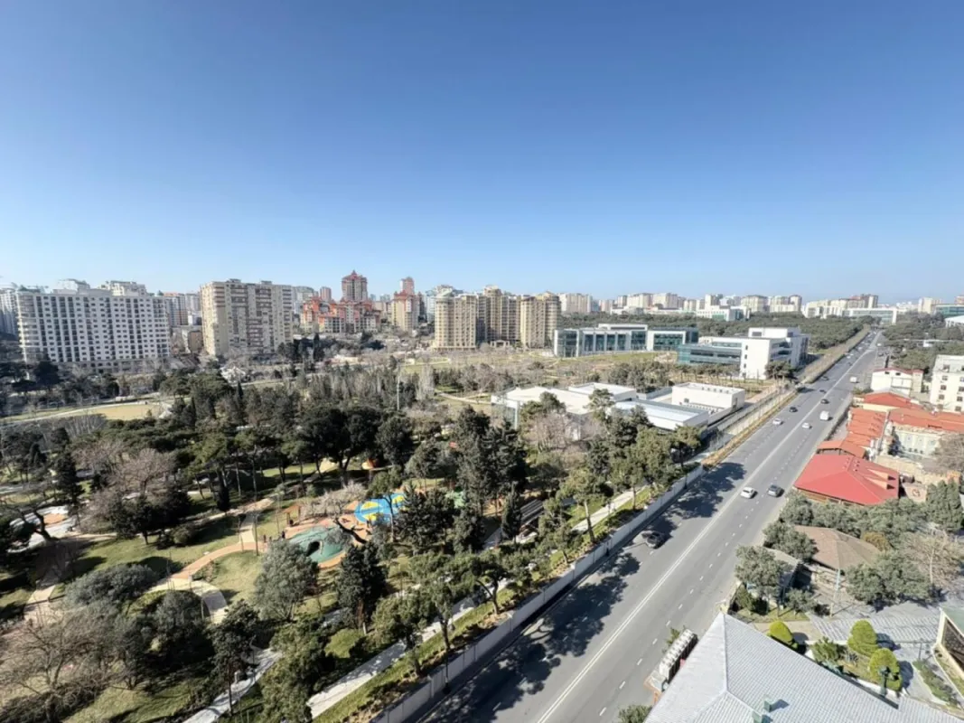Satılır 2 otaqlı mənzil 93 m²