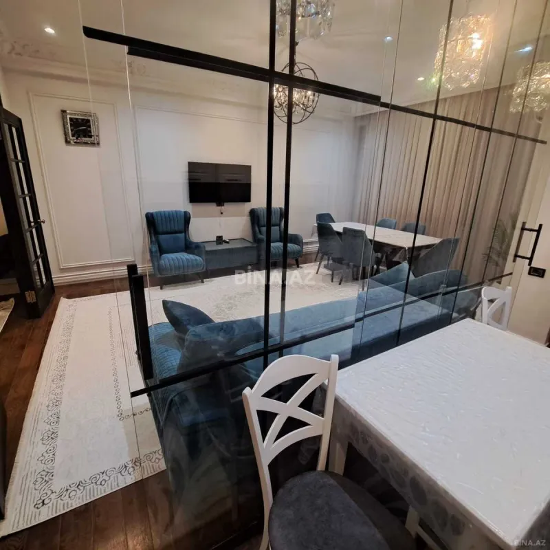 Kirayə verilir 3 otaqlı mənzil 120 m²