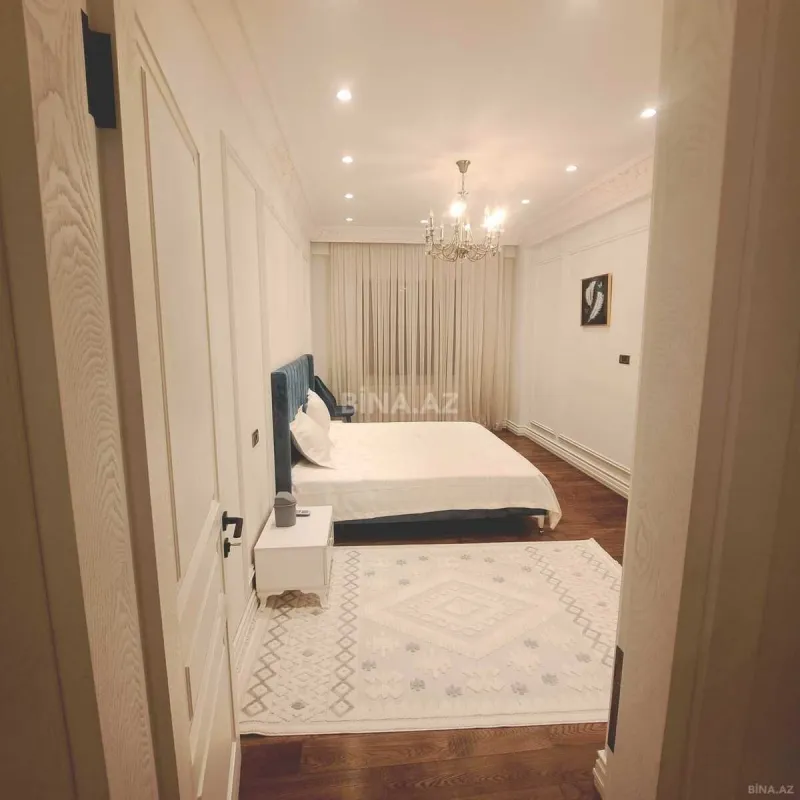 Kirayə verilir 3 otaqlı mənzil 120 m²
