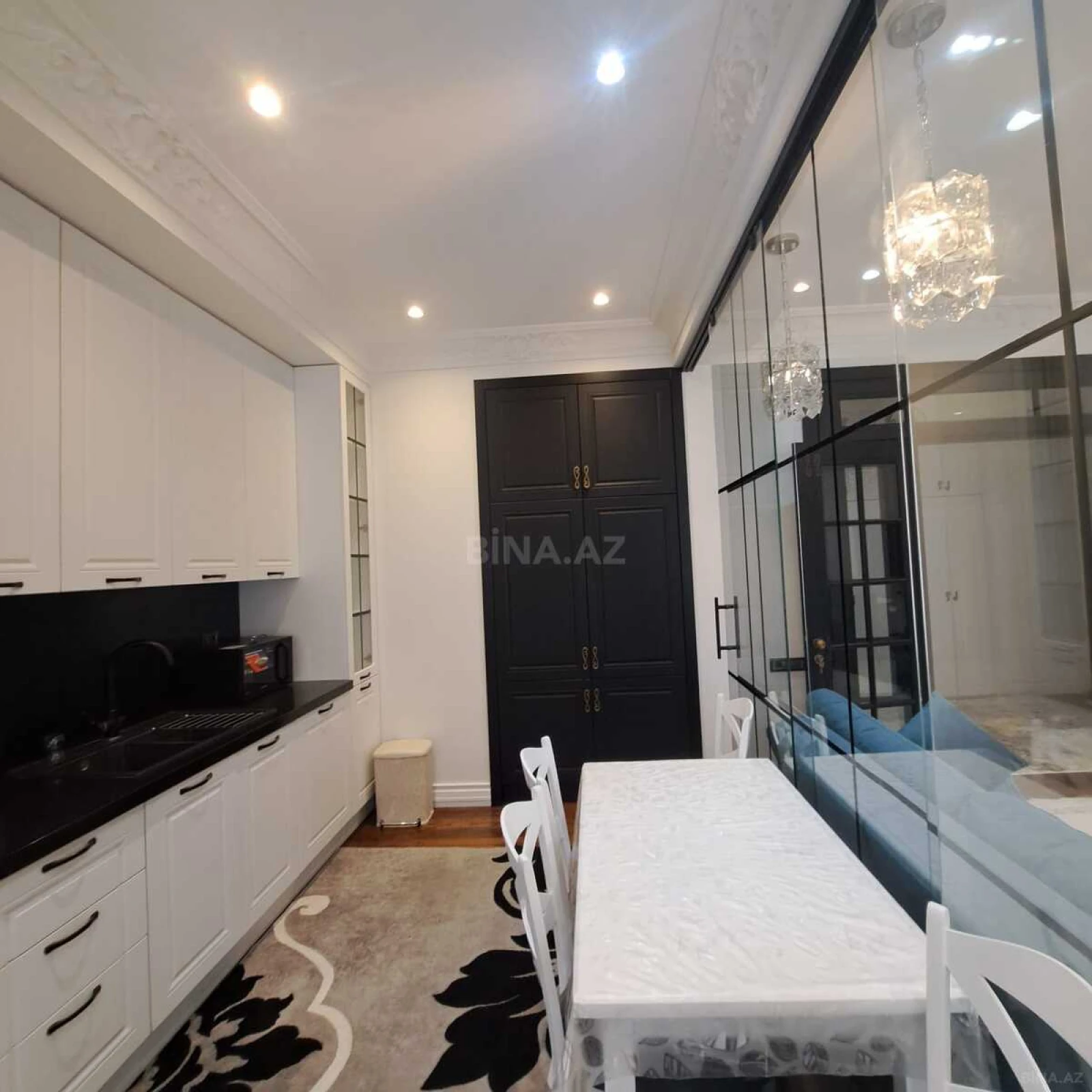 Kirayə verilir 3 otaqlı mənzil 120 m²