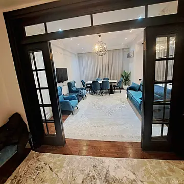 Kirayə verilir 3 otaqlı mənzil 120 m² — Bakı 3 otaq 120.00 m²