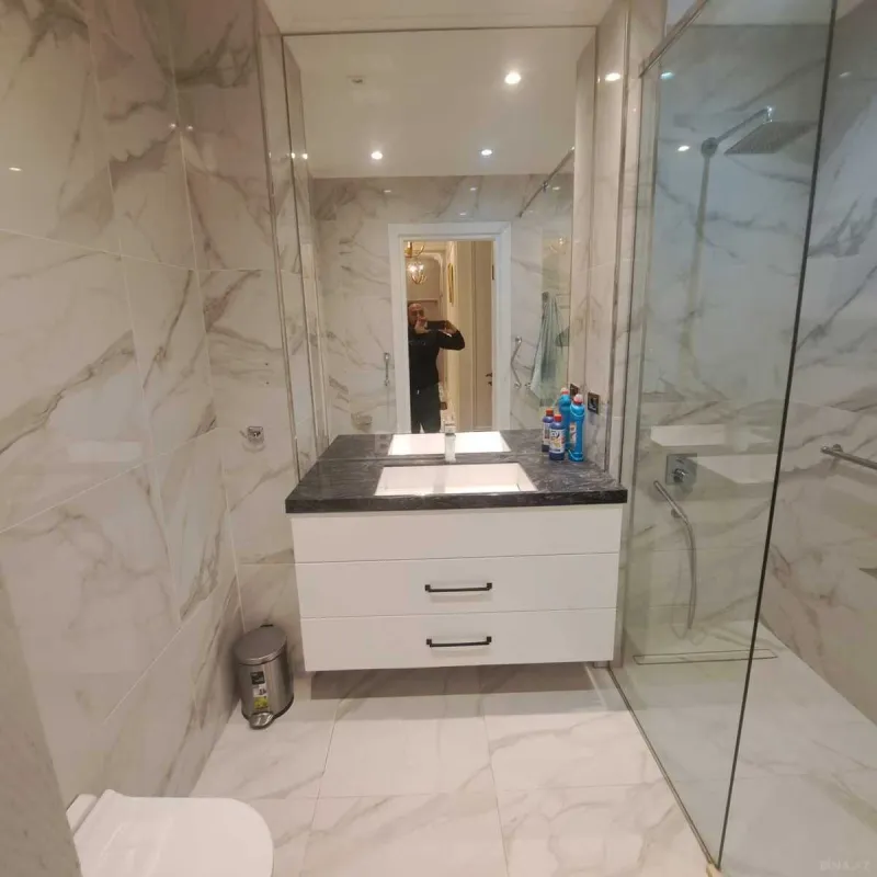 Kirayə verilir 3 otaqlı mənzil 120 m²