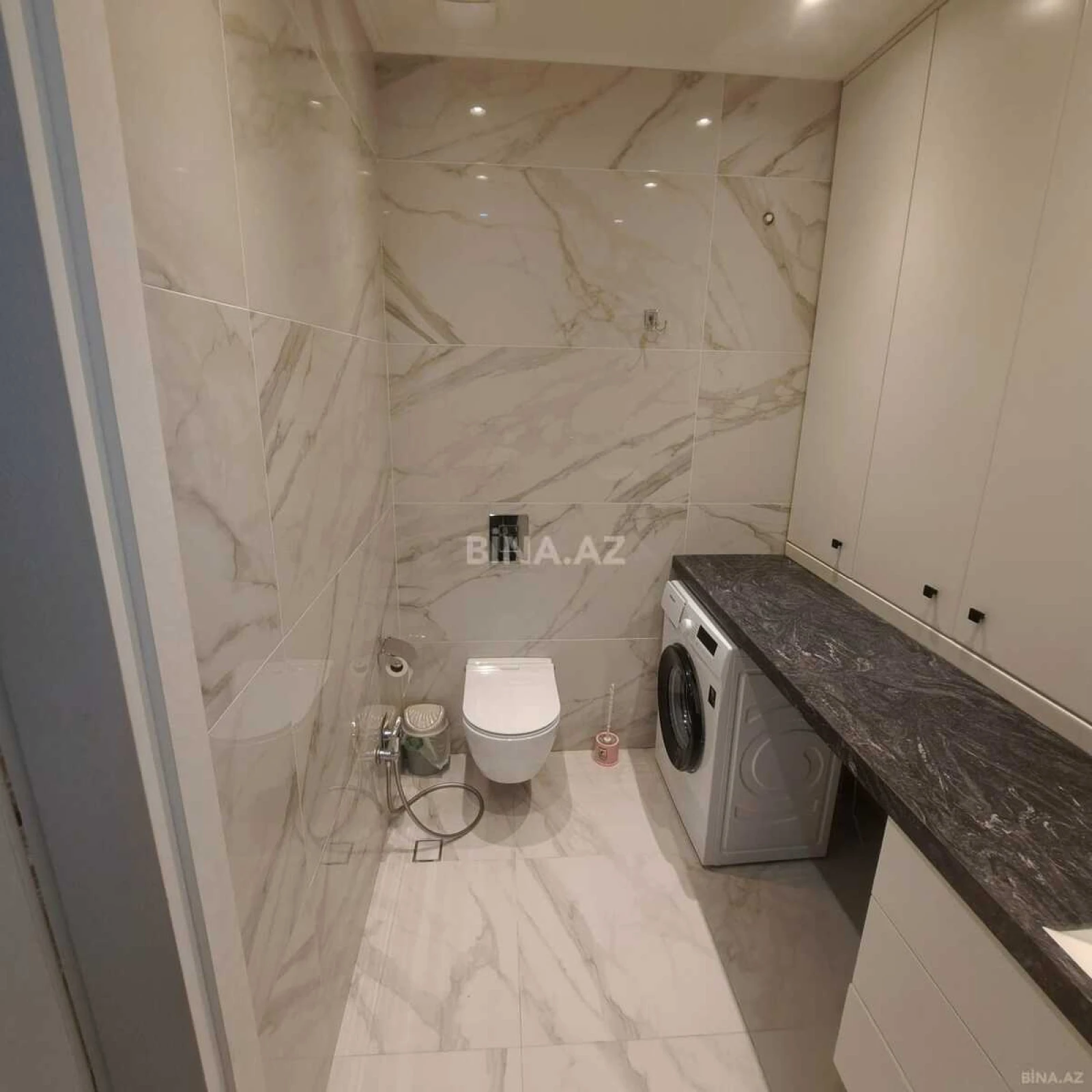 Kirayə verilir 3 otaqlı mənzil 120 m²