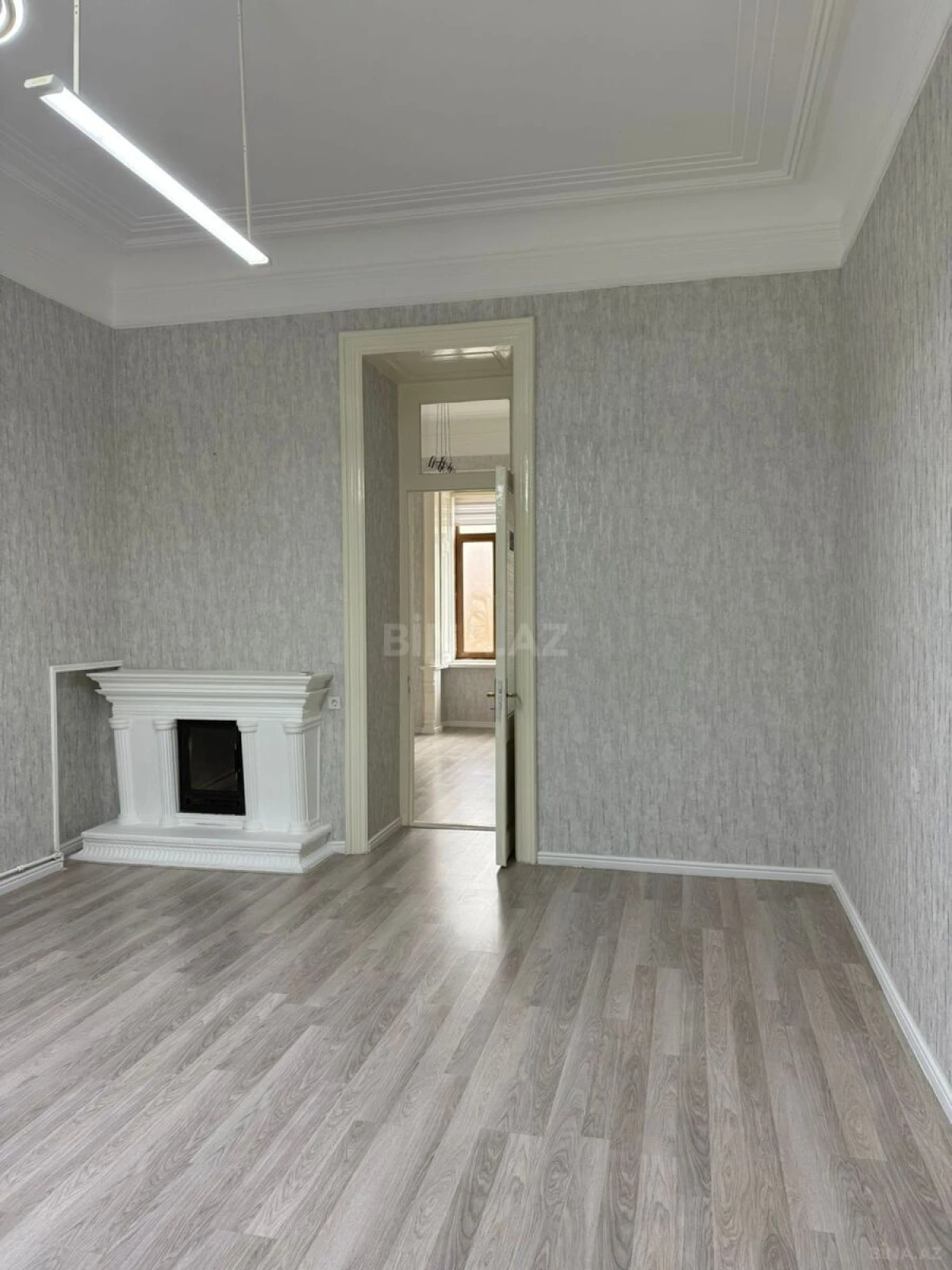 Kirayə verilir 5 otaqlı mənzil 150 m²