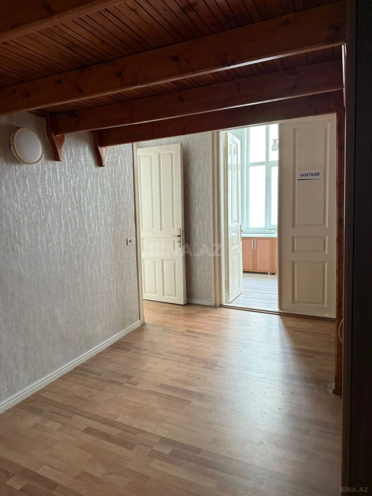Kirayə verilir 5 otaqlı mənzil 150 m²