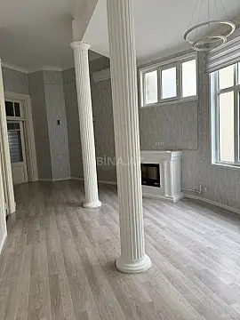 Kirayə verilir 5 otaqlı mənzil 150 m²