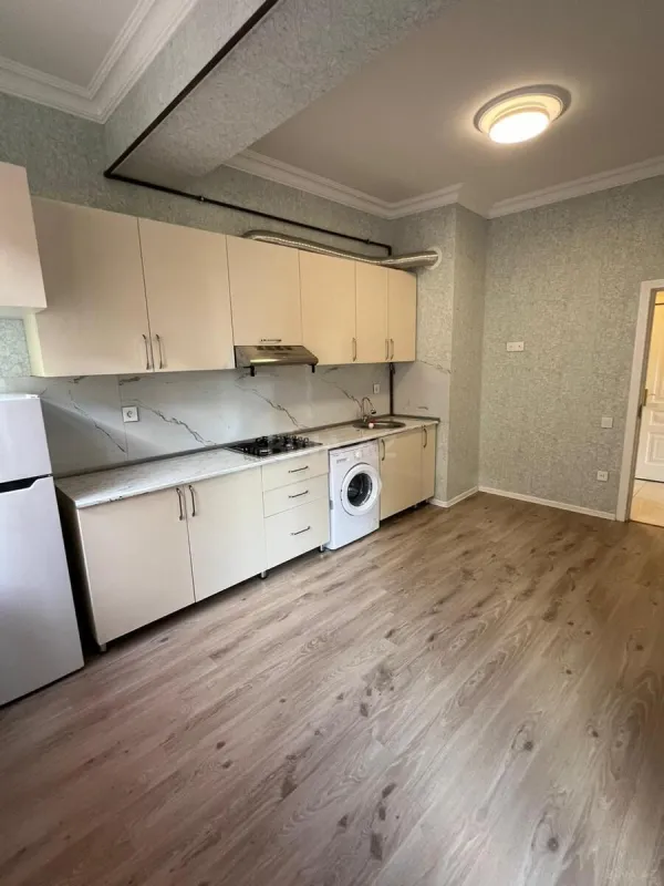 Kirayə verilir 2 otaqlı mənzil 80 m²