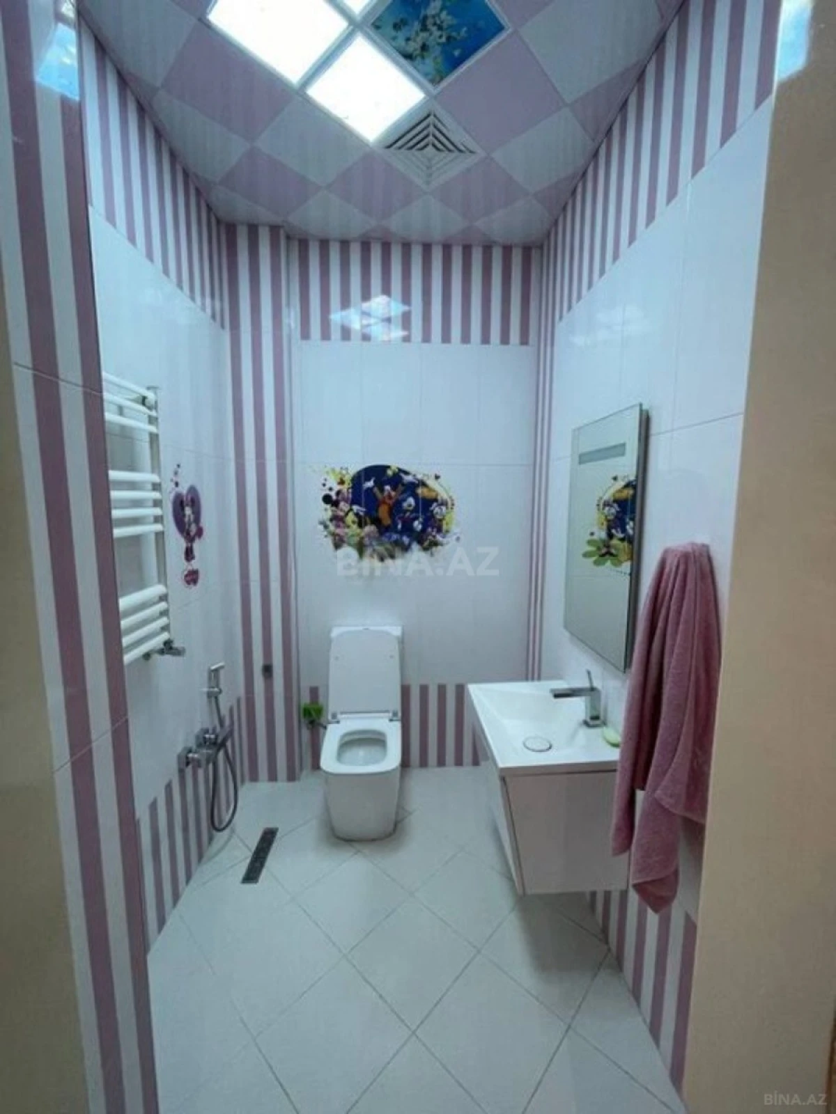 Satılır 4 otaqlı mənzil 182 m²